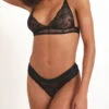 Ensemble Soutien-gorge Triangle Et Shorty En Dentelle - Noir -Lingerie De Mode Magasin UNDE 101 8