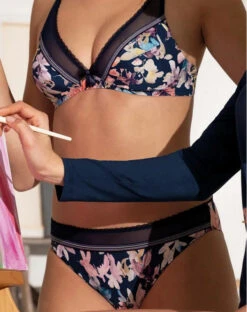 Soutien-gorge Sans Armature Antigel Mille Pétales (Pétales Aquarelle) -Lingerie De Mode Magasin soutien gorge sans armature antigel mille petales petales aquarelle 5